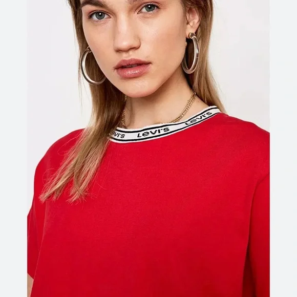 Levi's Red Cropped Tee Shirt - Picture 2 of 6